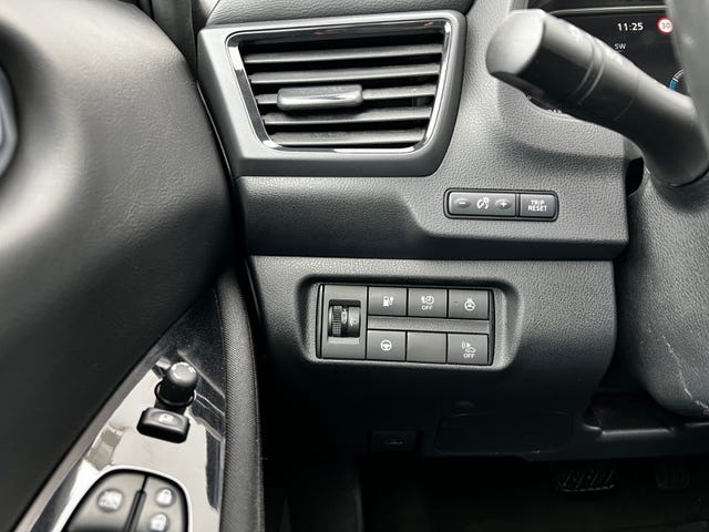 2018 NISSAN LEAF - 23