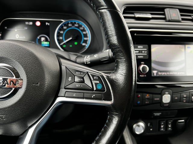 2018 NISSAN LEAF - 15