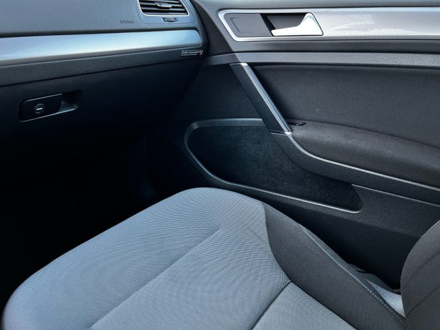 2015 VOLKSWAGEN GOLF - 29