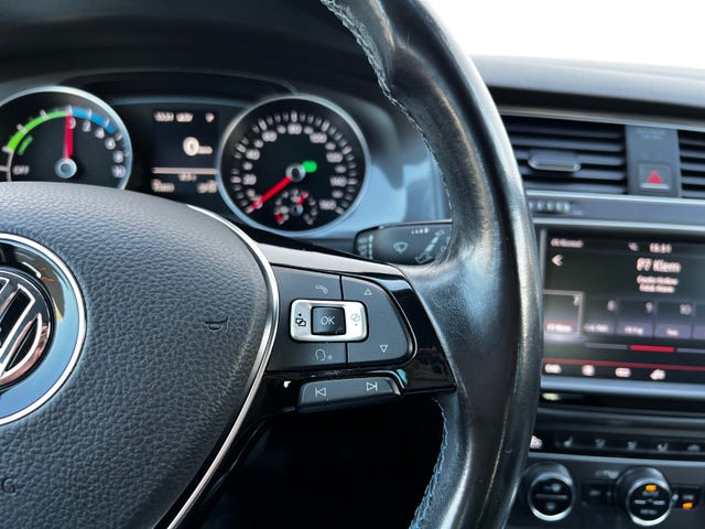 2015 VOLKSWAGEN GOLF - 15