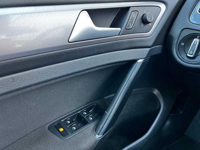 2015 VOLKSWAGEN GOLF - 12