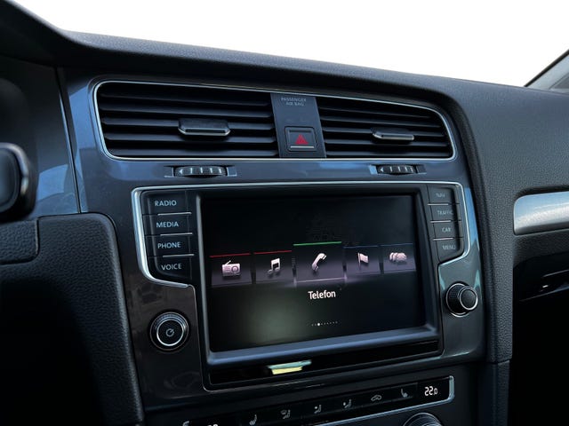 2015 VOLKSWAGEN GOLF - 19