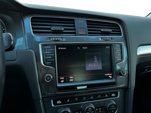 2015 VOLKSWAGEN GOLF - 24