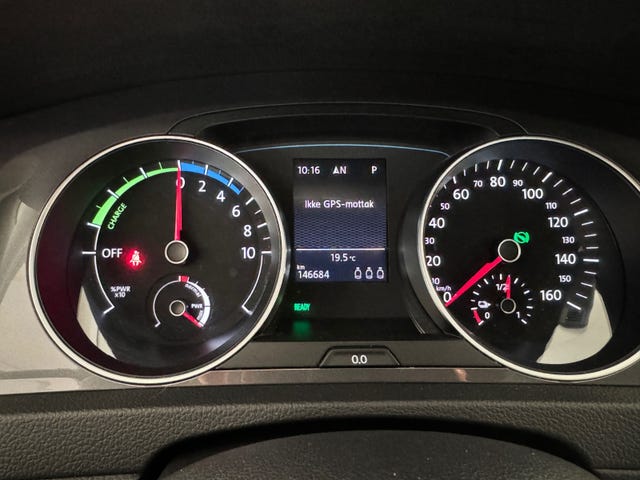 2015 VOLKSWAGEN GOLF - 18