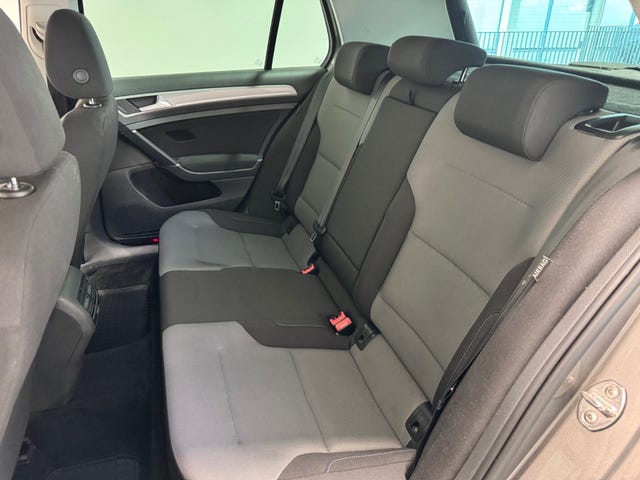 2015 VOLKSWAGEN GOLF - 31