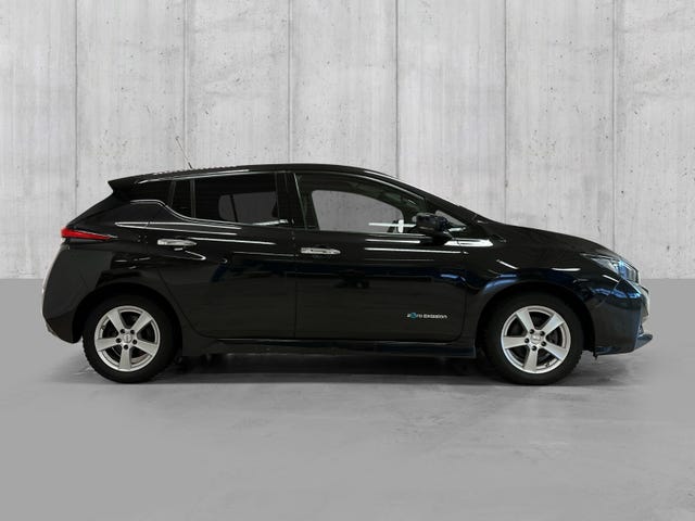 SJNFAAZE1U0005867 2018 NISSAN LEAF-2