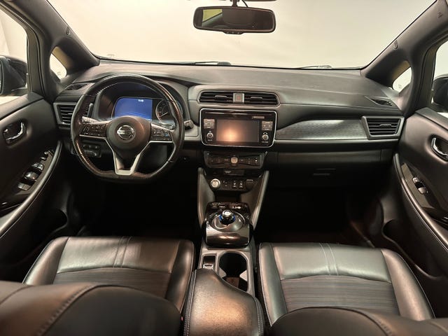 2018 NISSAN LEAF - 10