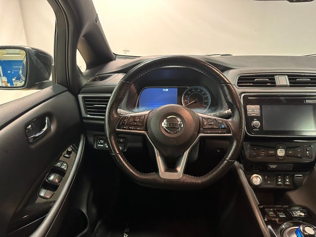 2018 NISSAN LEAF - 9