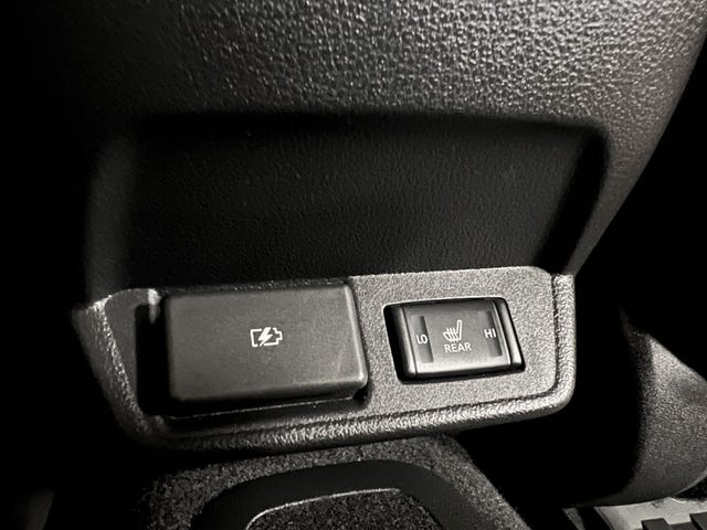 2021 NISSAN LEAF - 28