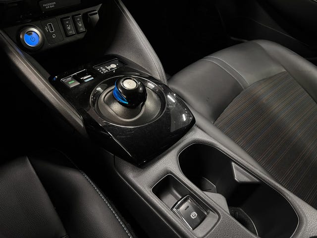 2021 NISSAN LEAF - 20