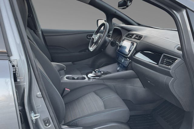 2021 NISSAN LEAF - 10