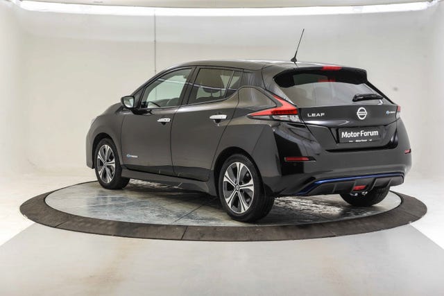 SJNFAAZE1U0017774 2018 NISSAN LEAF-2