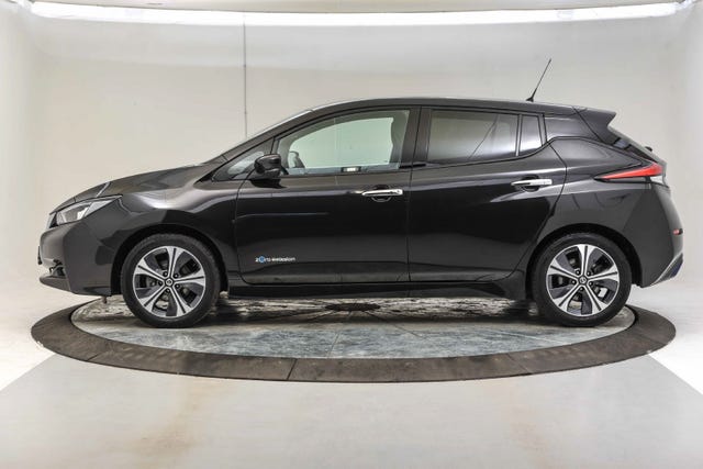 SJNFAAZE1U0017774 2018 NISSAN LEAF-1