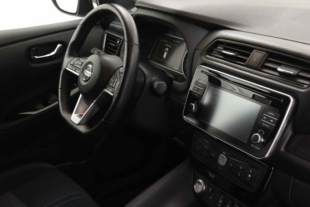 2018 NISSAN LEAF - 24