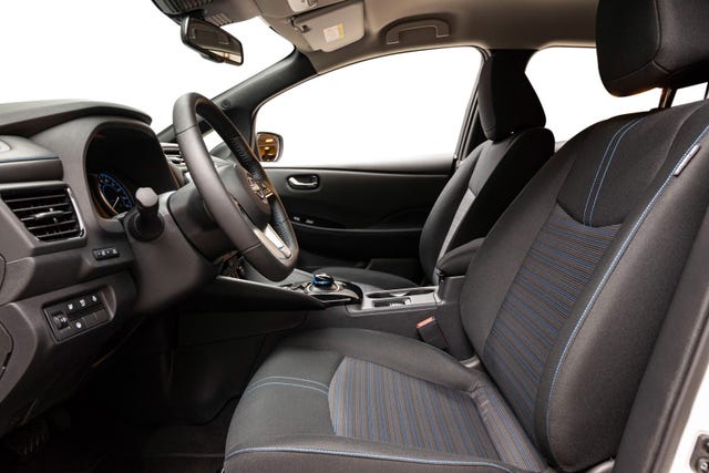 2022 NISSAN LEAF - 9