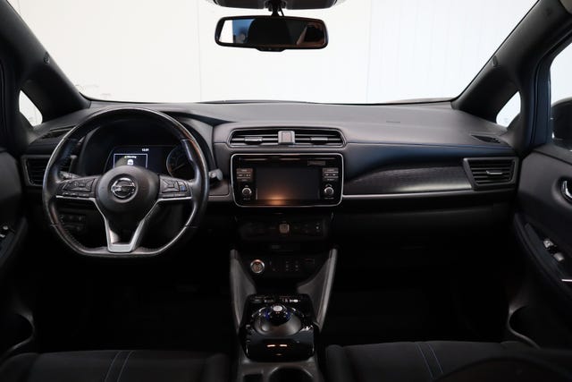 2018 NISSAN LEAF - 15