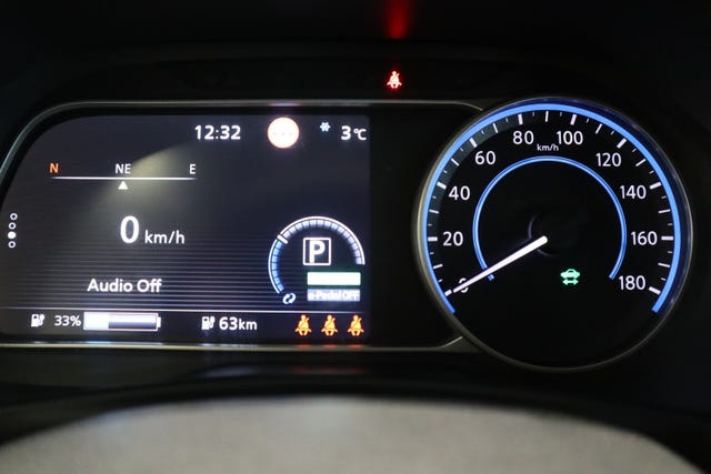 2018 NISSAN LEAF - 28