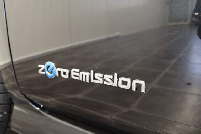 2018 NISSAN LEAF - 51