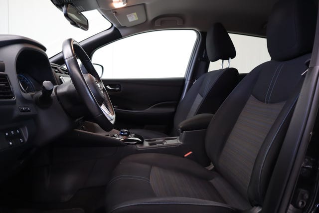 2018 NISSAN LEAF - 11