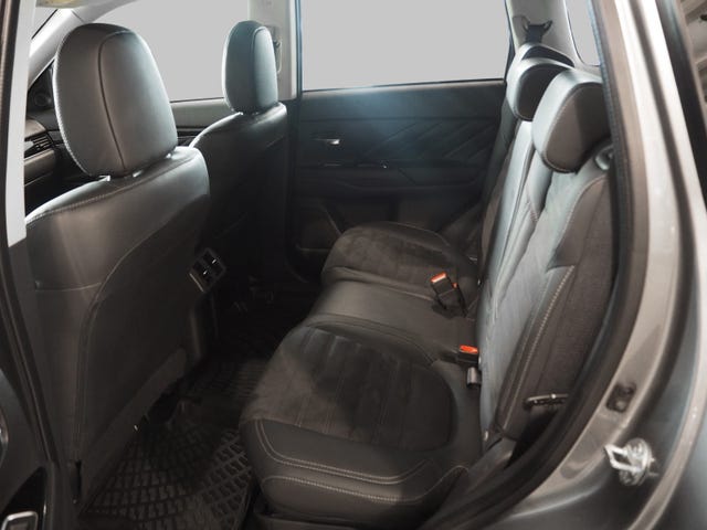 2020 MITSUBISHI OUTLANDER - 7
