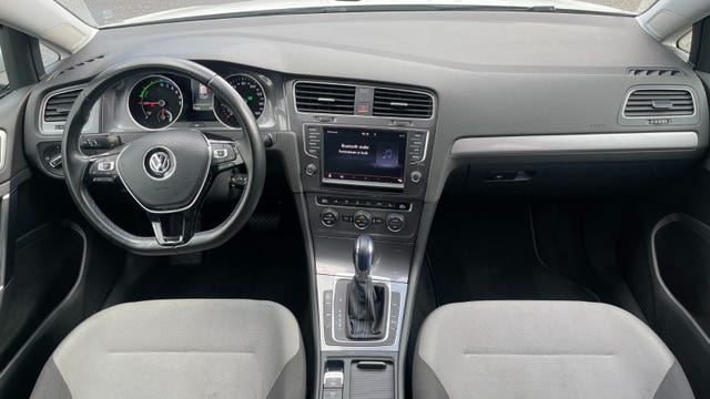 2015 VOLKSWAGEN GOLF - 18