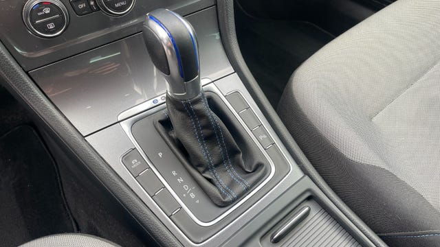 2015 VOLKSWAGEN GOLF - 13