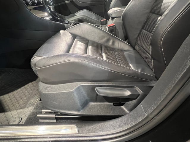 2018 VOLKSWAGEN GOLF - 25