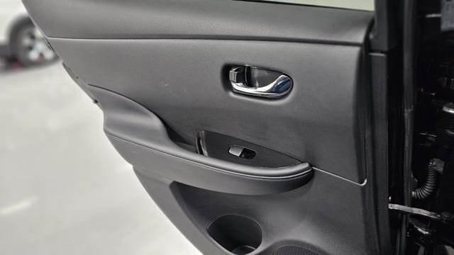 2018 NISSAN LEAF - 17
