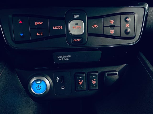 2018 NISSAN LEAF - 16