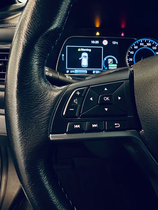 2018 NISSAN LEAF - 14