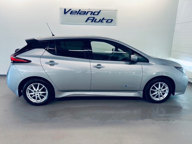 SJNFAAZE1U0023887 2018 NISSAN LEAF-3