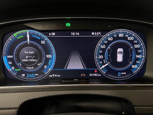 2018 VOLKSWAGEN GOLF - 35