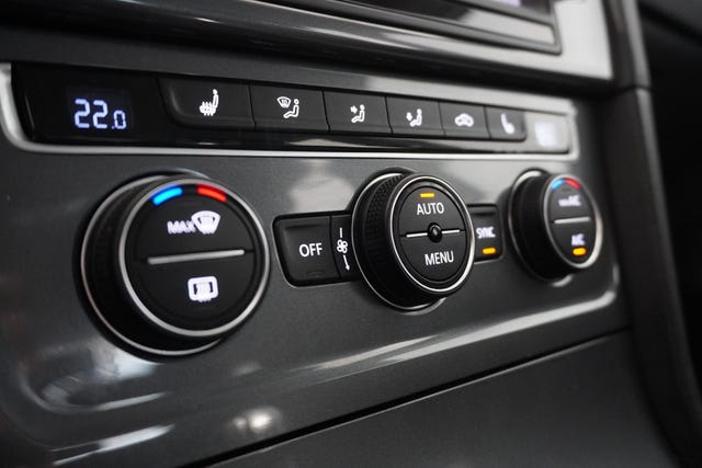 2015 VOLKSWAGEN GOLF - 13