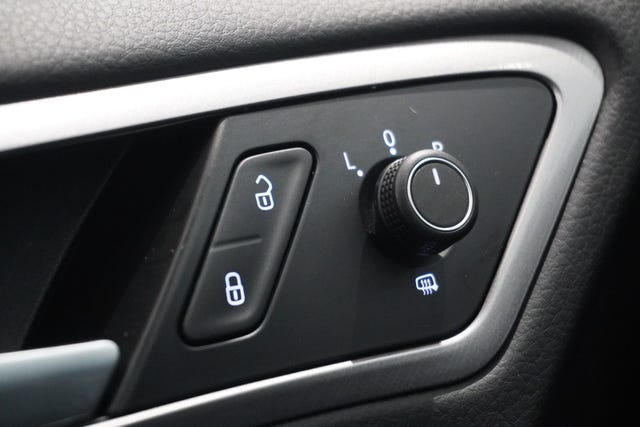 2015 VOLKSWAGEN GOLF - 24