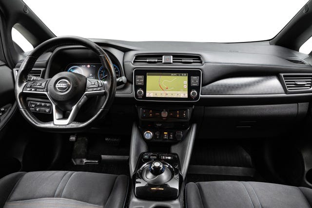 2021 NISSAN LEAF - 10