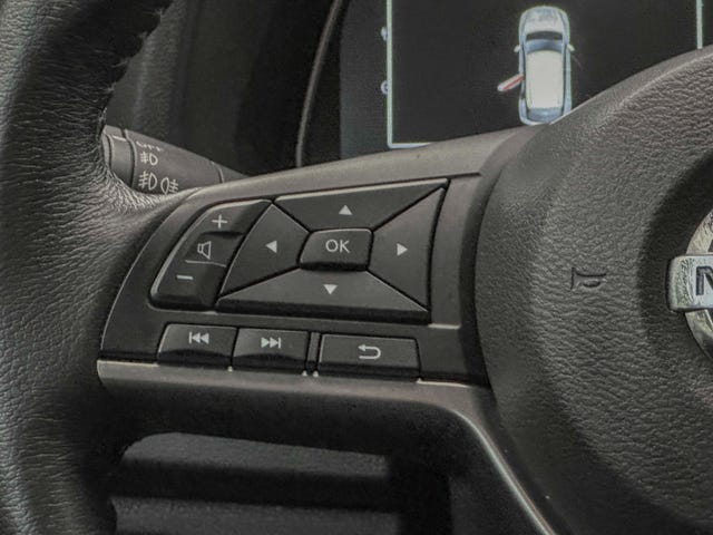 2020 NISSAN LEAF - 32