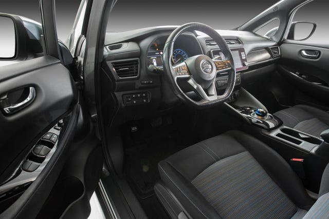 2020 NISSAN LEAF - 11
