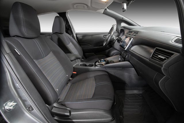 2020 NISSAN LEAF - 24