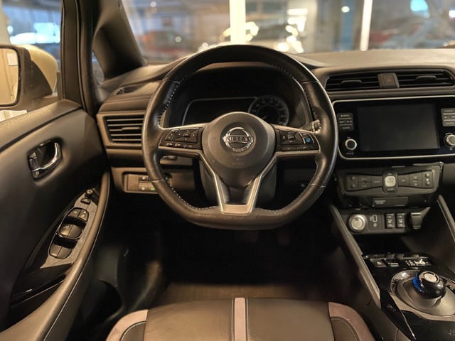 2020 NISSAN LEAF - 14