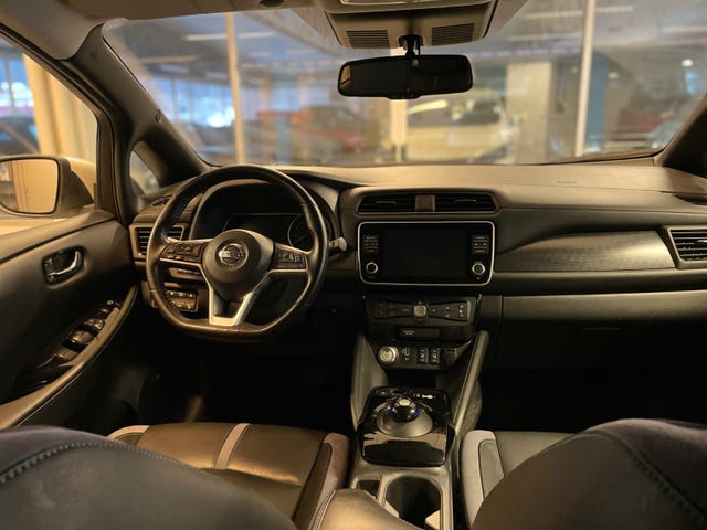 2020 NISSAN LEAF - 12