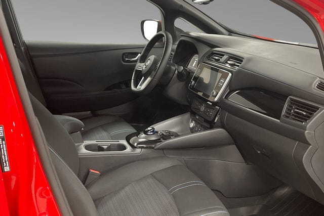 2021 NISSAN LEAF - 11