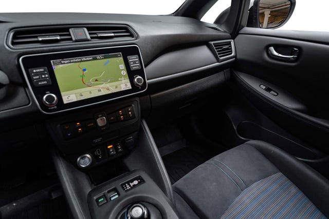 2021 NISSAN LEAF - 15