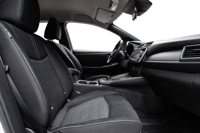 2021 NISSAN LEAF - 23