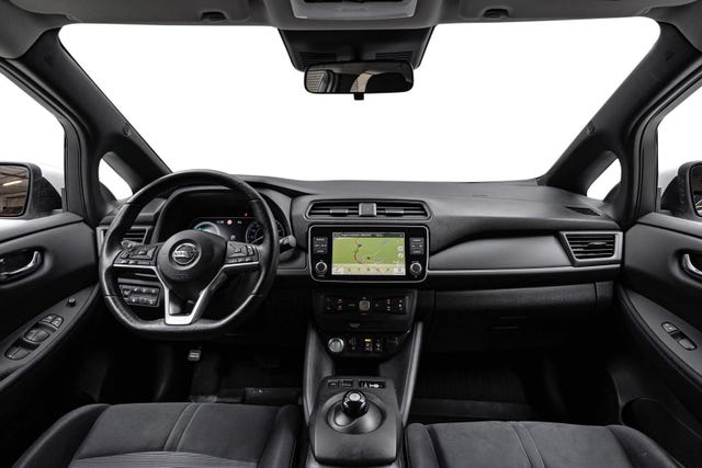 2021 NISSAN LEAF - 10