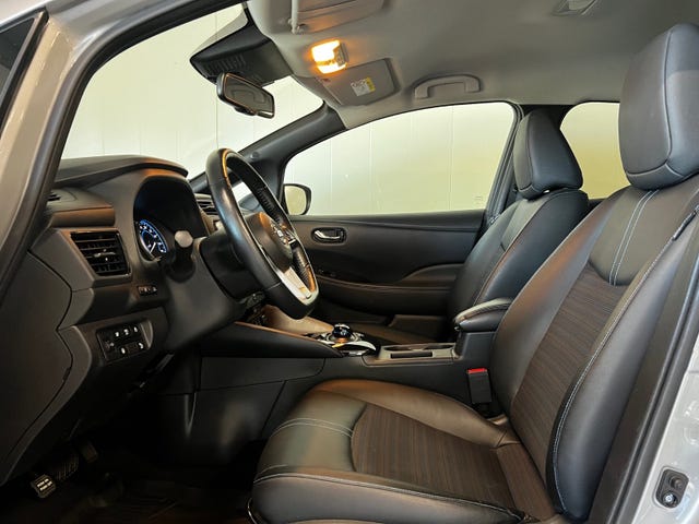 2020 NISSAN LEAF - 18