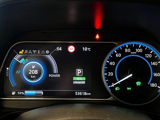 2020 NISSAN LEAF - 26