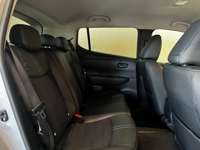 2020 NISSAN LEAF - 7