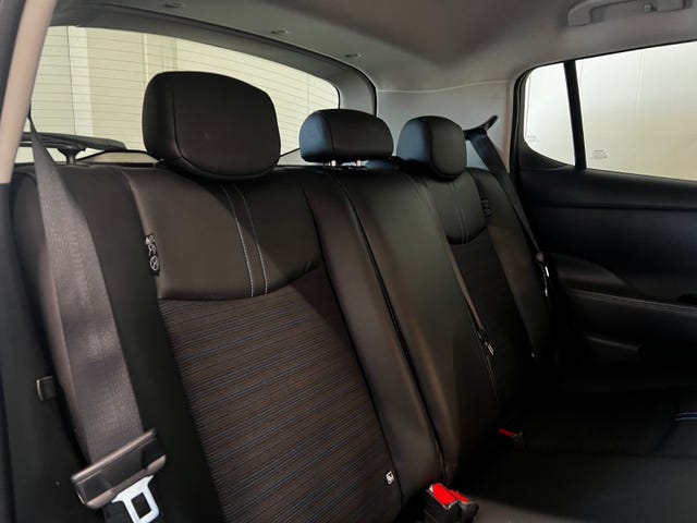 2020 NISSAN LEAF - 8
