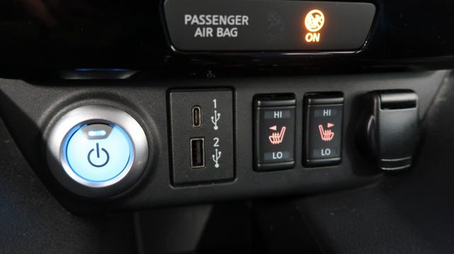 2021 NISSAN LEAF - 33