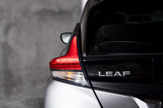 2022 NISSAN LEAF - 8